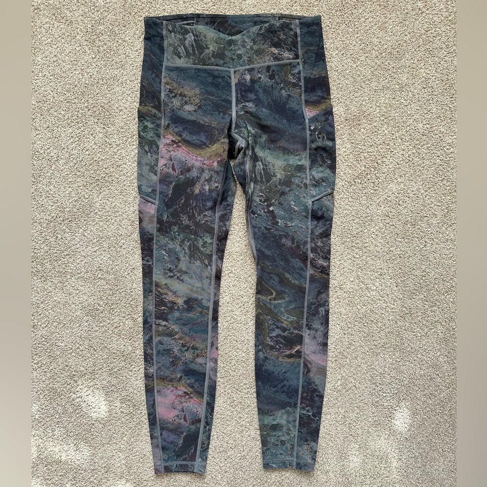 Lululemon Athletica Speed Up Crop Full on Luxtreme 25”